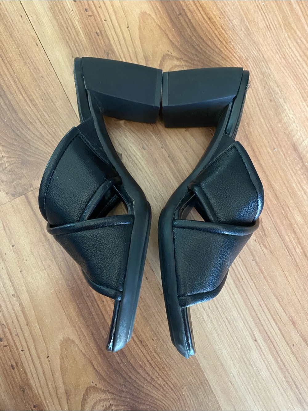 Naturalizer Black Crisscross Mule Womens Sandals size 6.5 Block Heels 3 inches - Picture 2 of 9